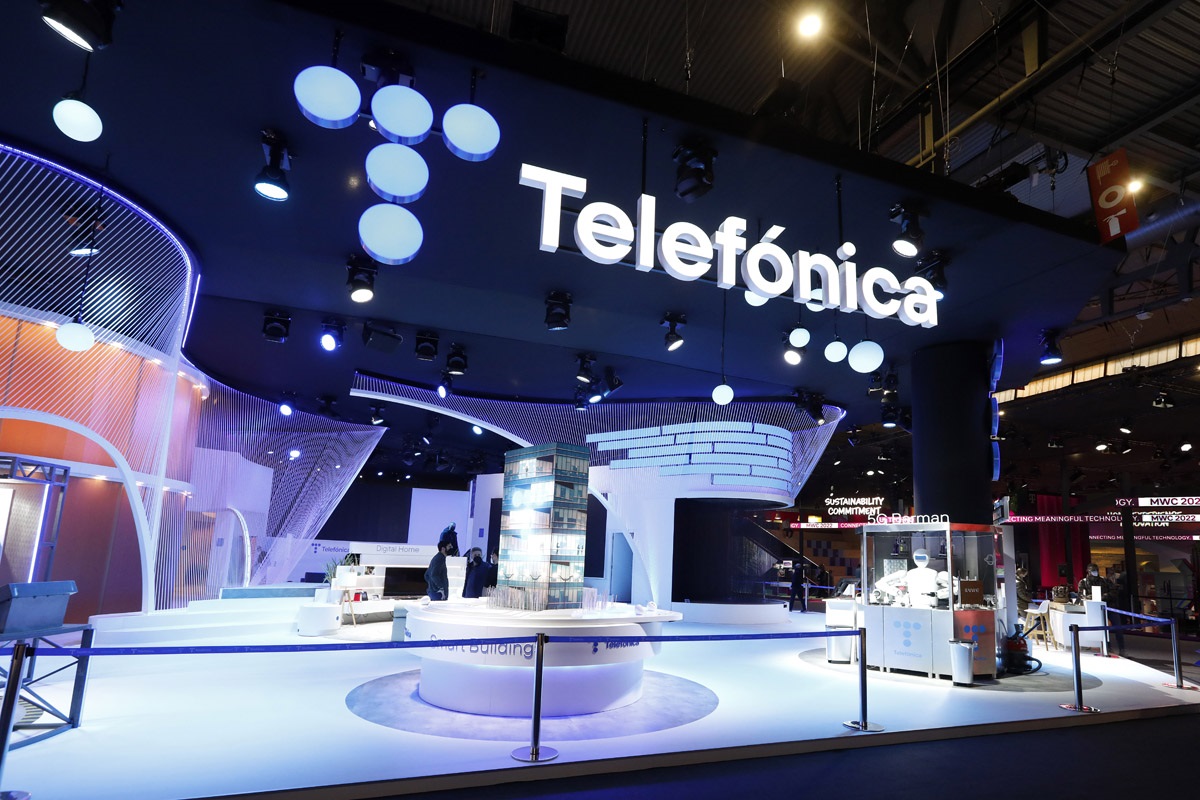 Telefónica extends Microsoft partnership, brings gaming, Surface devices and Teams to new markets
